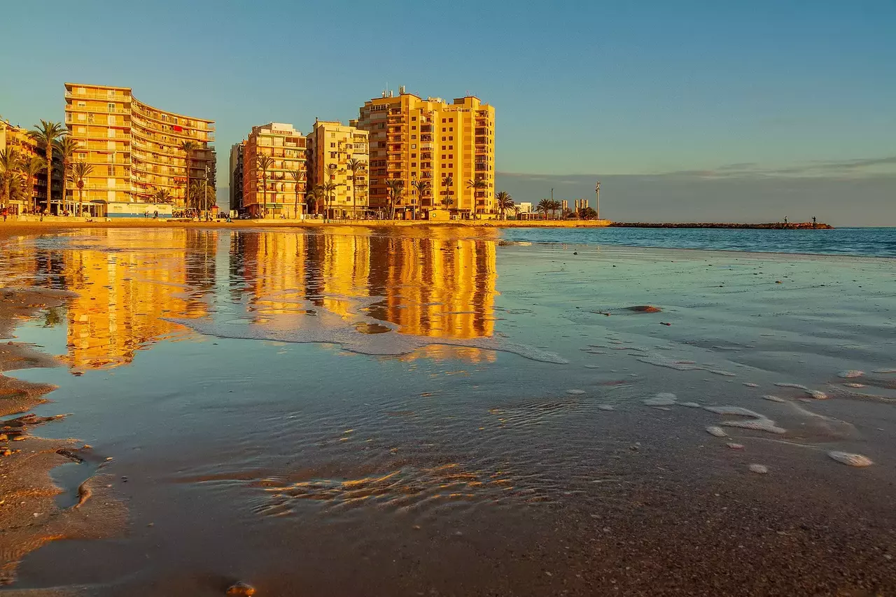 Пляжи Торревьехи: Playa del Cura, Los Locos, La Mata и Los Náufragos